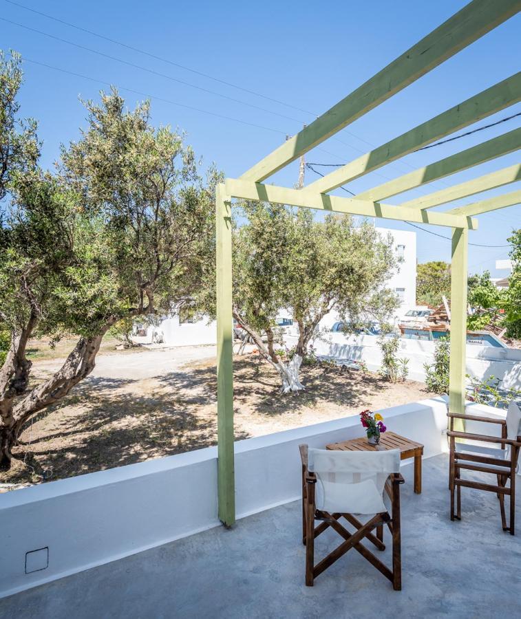 Pente Elies Milos Pollonia Exteriér fotografie