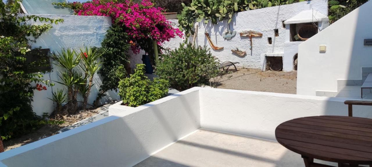 Pente Elies Milos Pollonia Exteriér fotografie