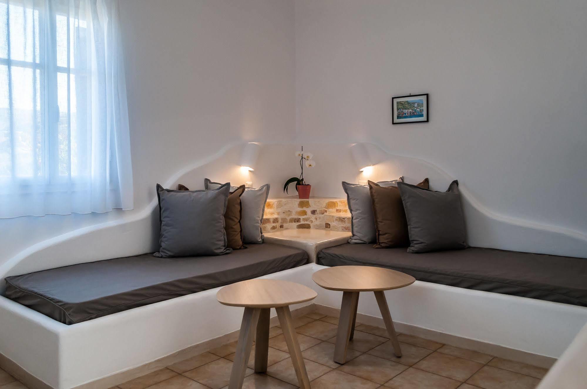 Pente Elies Milos Pollonia Exteriér fotografie