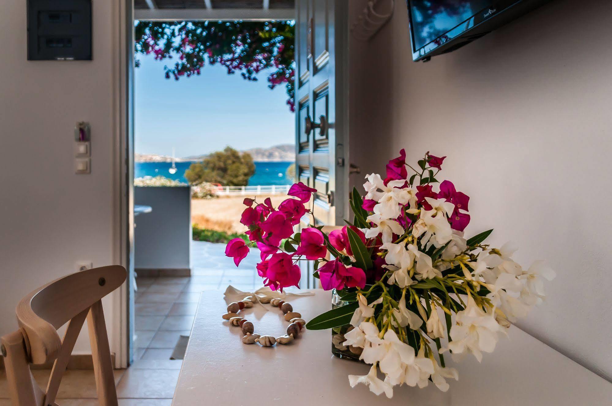 Pente Elies Milos Pollonia Exteriér fotografie